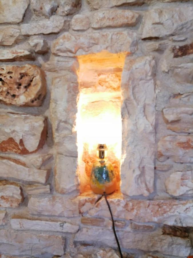 Mala Kuca Sa Velikim Grijanim Bazenom Antonio Villa Šišan Kültér fotó